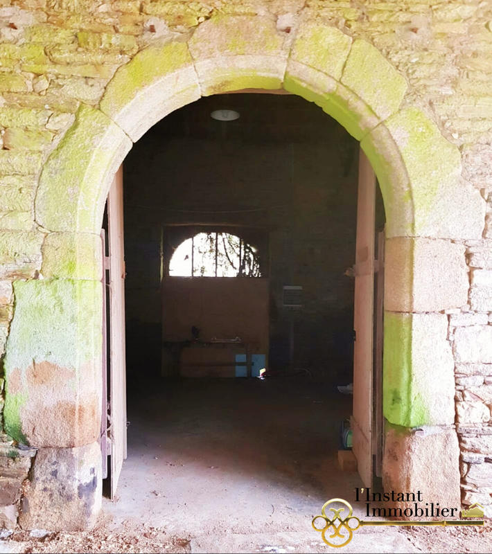 Maison - 300 m² - 6 pièces