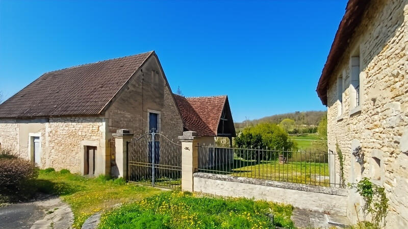 Maison - 240 m² - 8 pièces