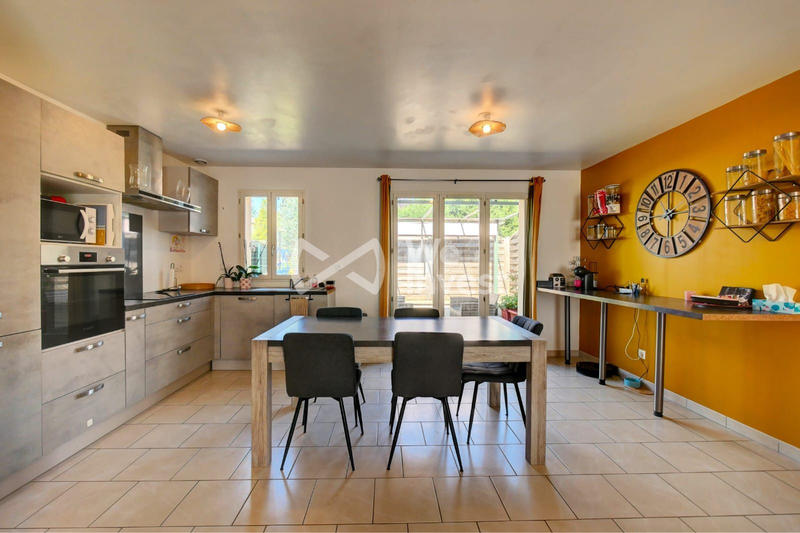 Maison - 117 m² - 7 pièces