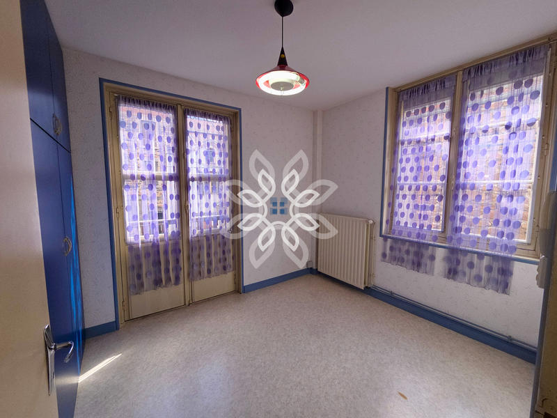 Propriété - 160 m² - 9 pièces