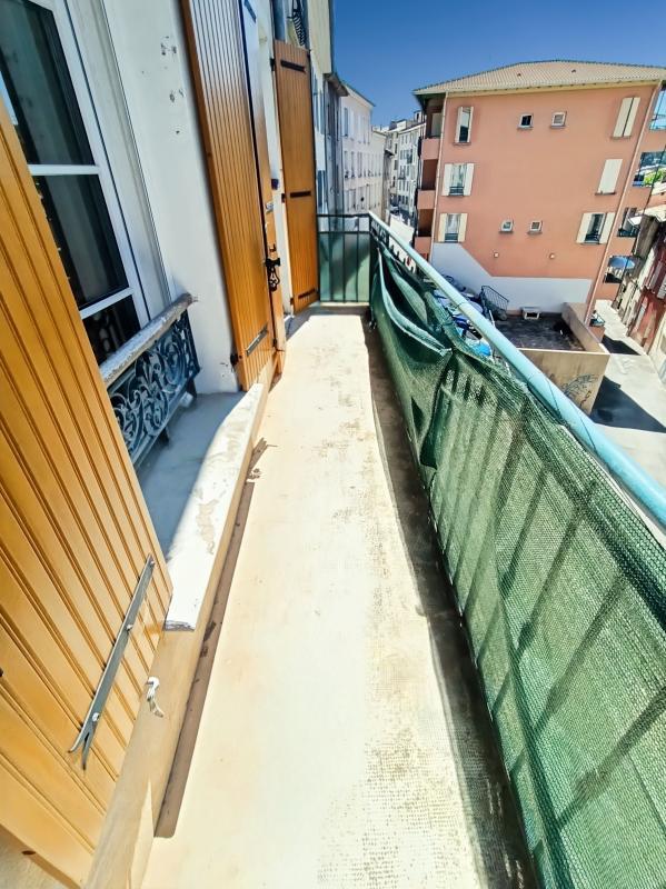 Studio - 89 m² - 3 pièces