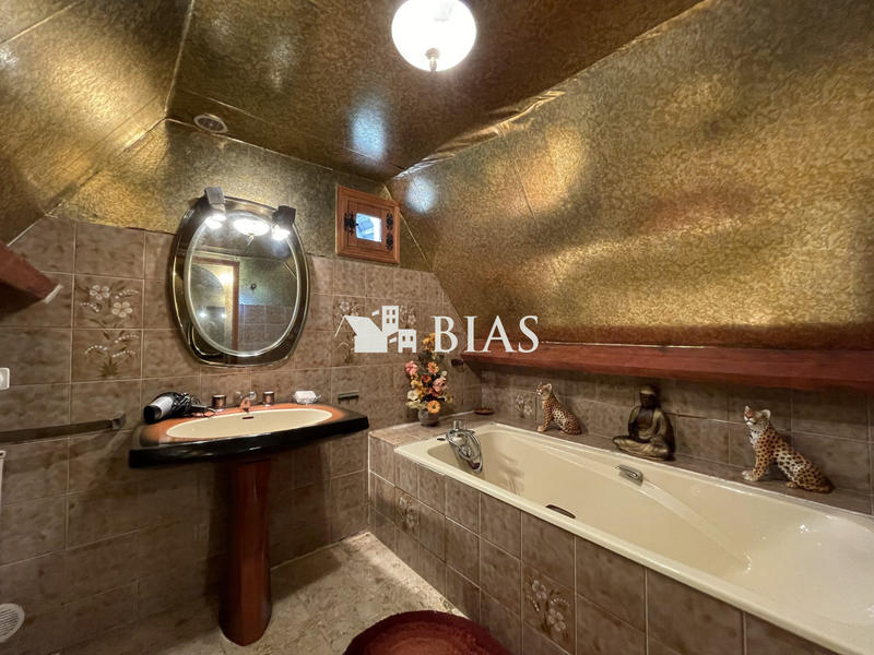 Maison - 102 m² - 5 pièces