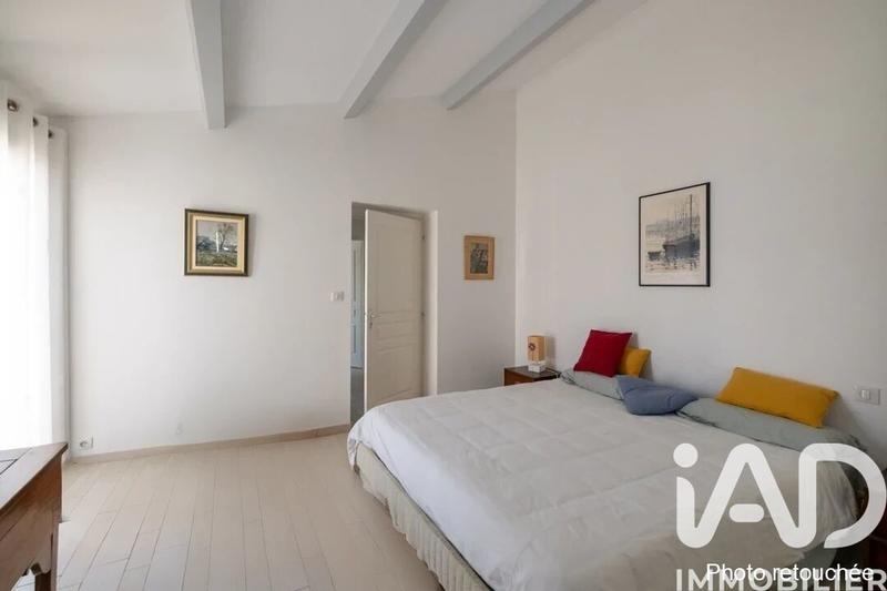 Maison - 219 m² - 6 pièces