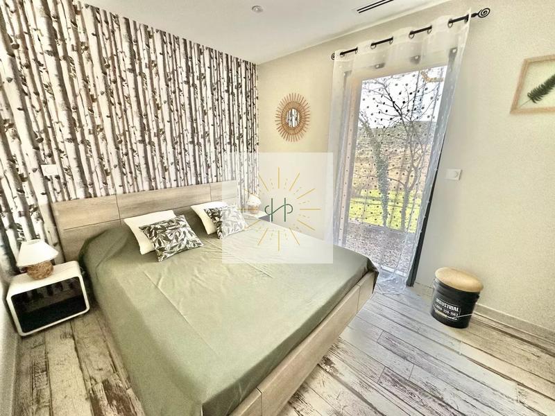 Maison - 188 m² - 9 pièces