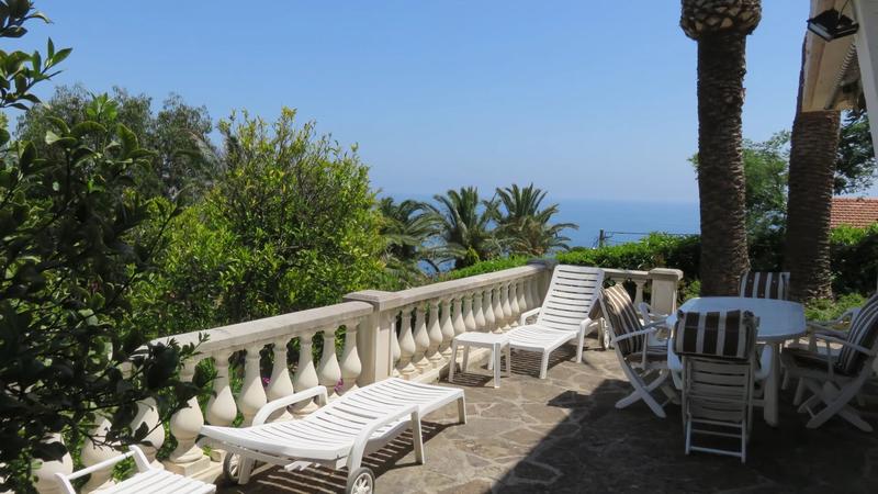 Villa - 138 m² - 8 pièces