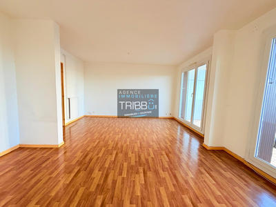 Appartement - 75 m² - 3 pièces