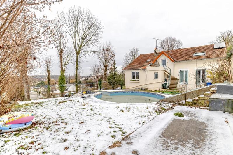 Maison - 200 m² - 5 pièces