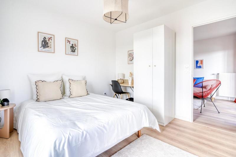 Chambre - 11 m² - 1 pièce