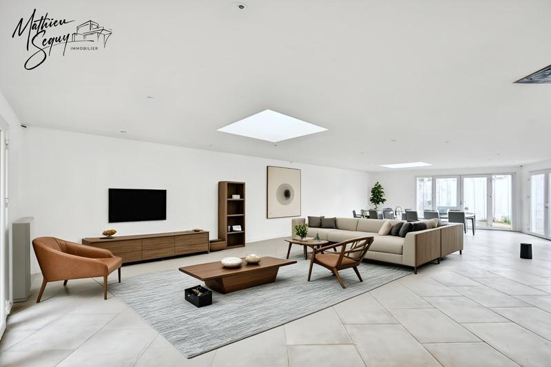 Local d'activité / Entrepôt - 274 m² - 9 pièces