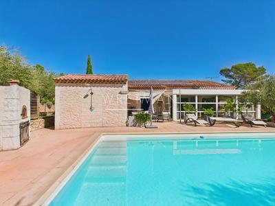 Villa - 163 m² - 6 pièces