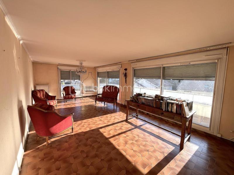 Appartement - 107 m² - 5 pièces