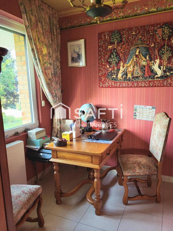 Maison - 213 m² - 7 pièces