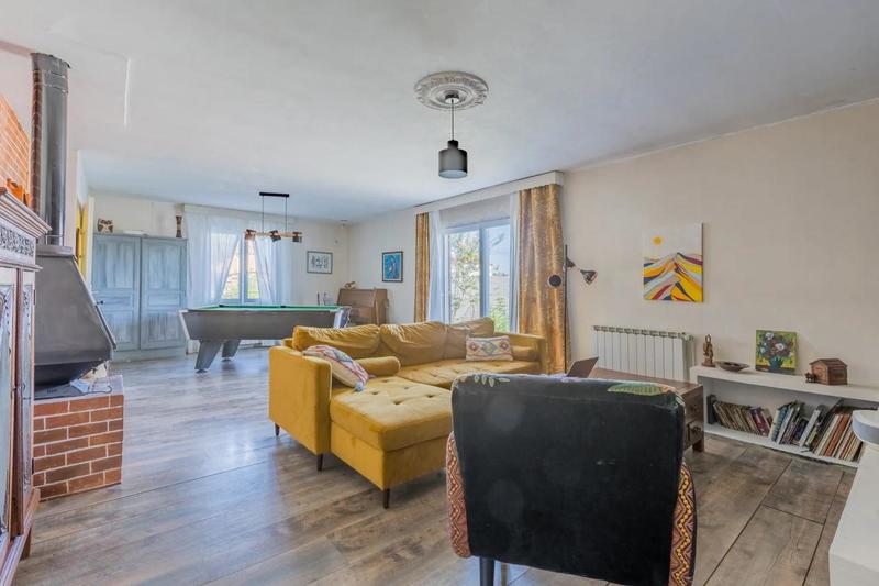 Maison - 180 m² - 7 pièces