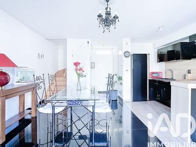 Maison - 64 m² - 3 pièces