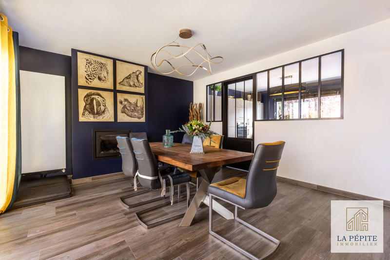 Maison - 173 m² - 9 pièces