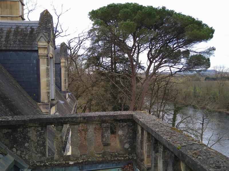 Château - 570 m² - 20 pièces