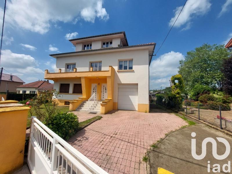 Maison - 247 m² - 10 pièces