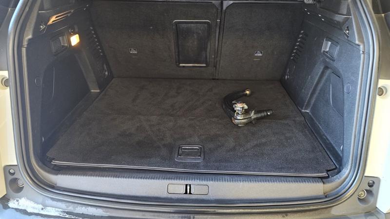 Peugeot 3008 II 1.6 Hybrid 225 E-Eat8 Allure Pack