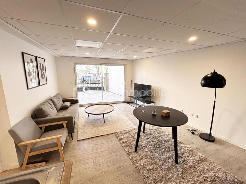 Studio - 11 m² - 1 pièce