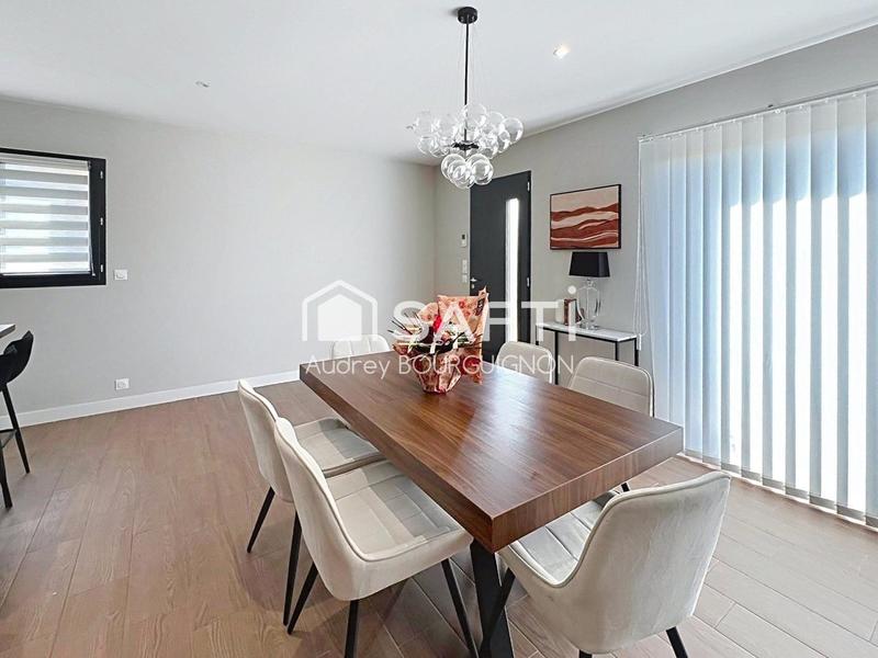 Maison - 105 m² - 5 pièces