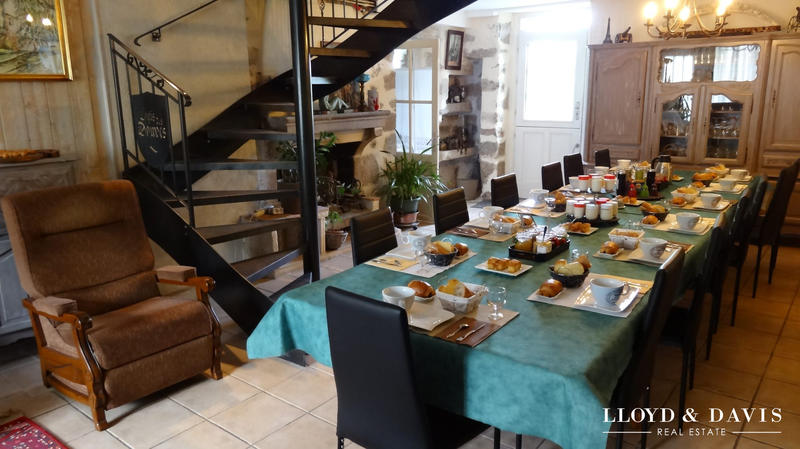 Maison ancienne - 300 m² - 10 pièces