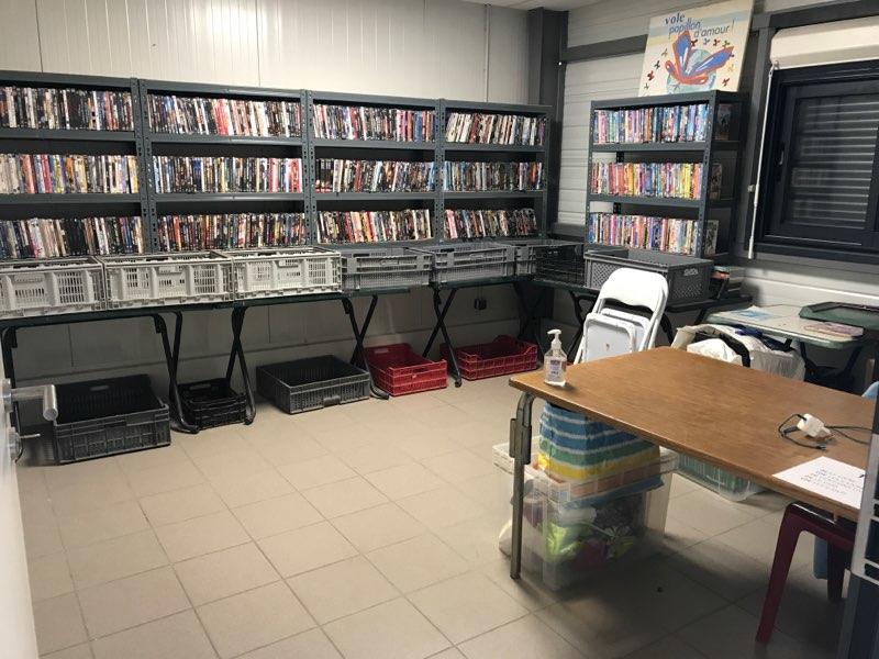 Foire aux livres, Cd, Dvd, Vinyles et cartes Pokemon