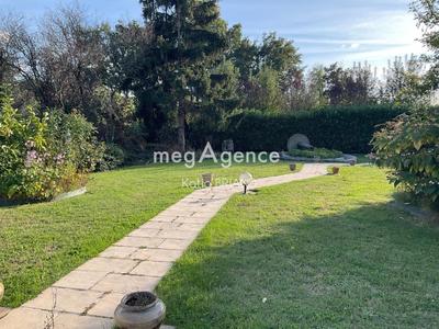 Maison - 199 m² - 7 pièces