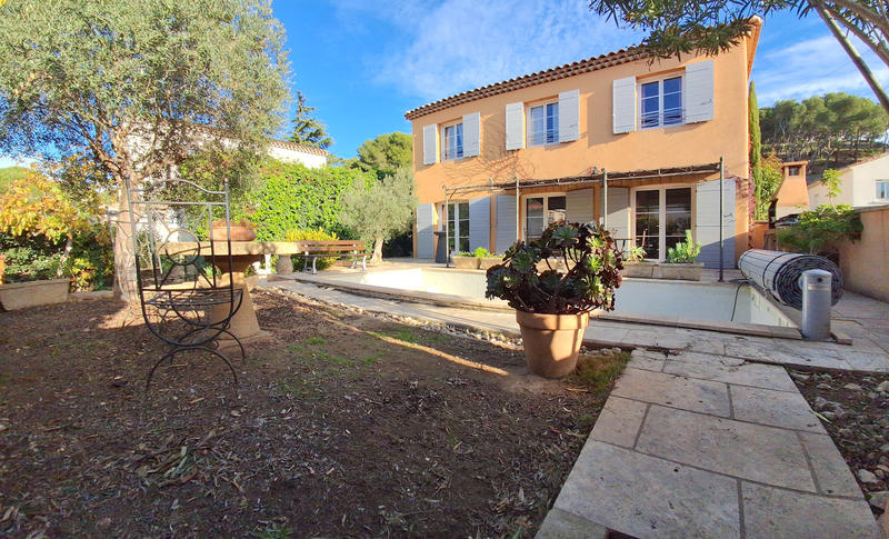 Villa - 134 m² - 6 pièces