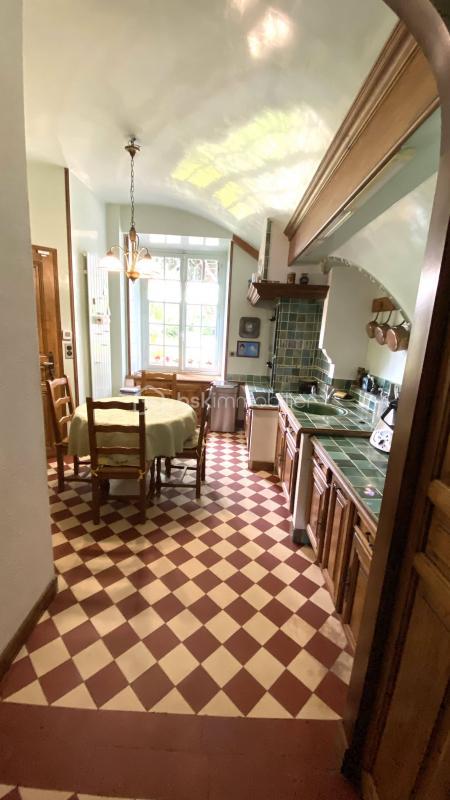 Demeure - 235 m² - 8 pièces