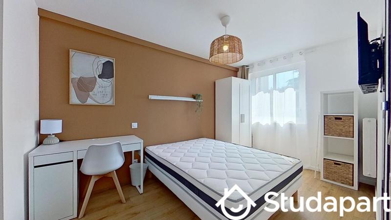 Chambre - 12 m² - 1 pièce