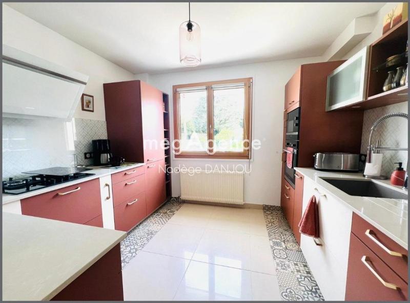 Maison - 142 m² - 7 pièces