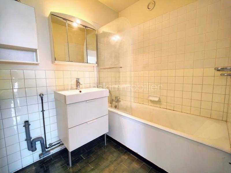 Appartement - 96 m² - 5 pièces
