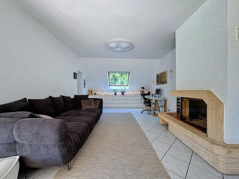 Maison - 180 m² - 9 pièces