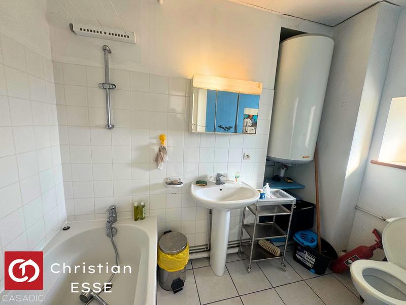 Appartement - 80 m² - 4 pièces