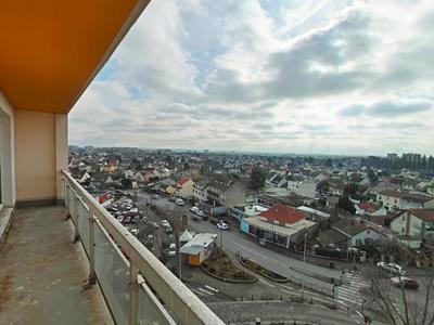 Appartement - 79 m² - 4 pièces