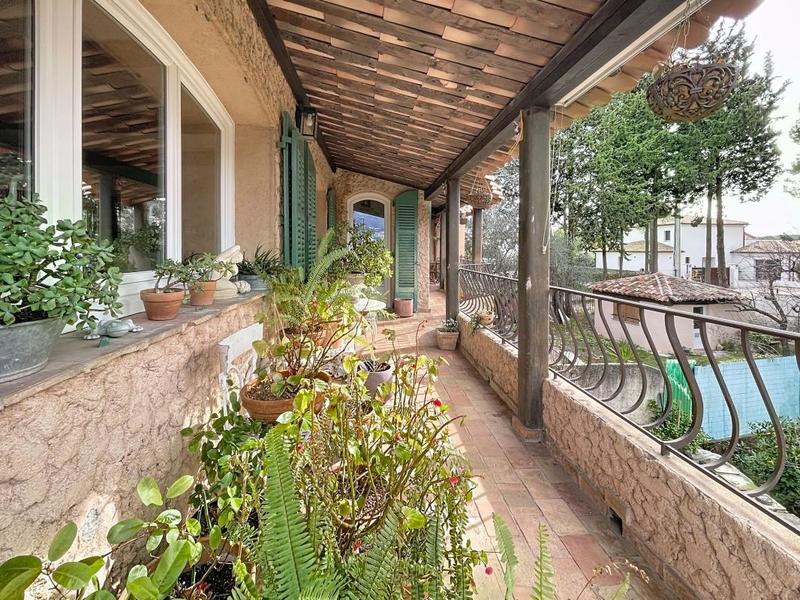 Appartement - 120 m² - 4 pièces