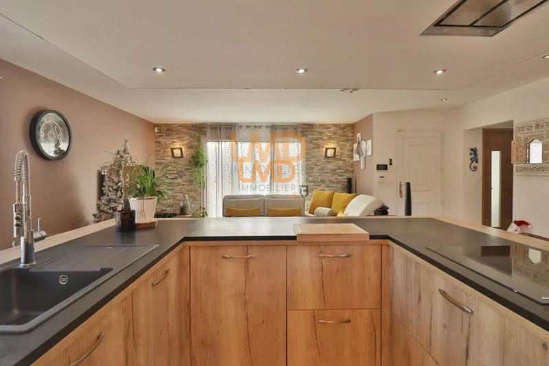 Maison - 110 m² - 4 pièces