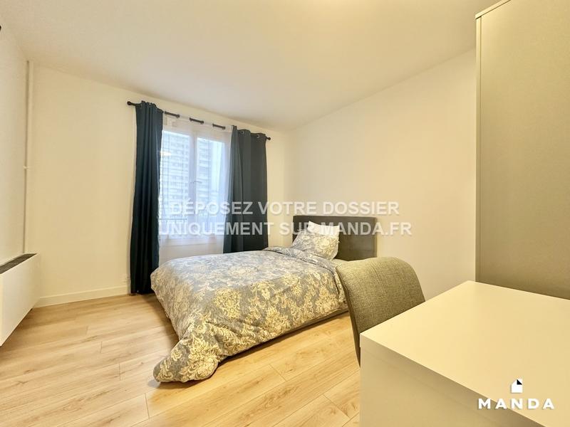 Chambre - 10 m² - 5 pièces