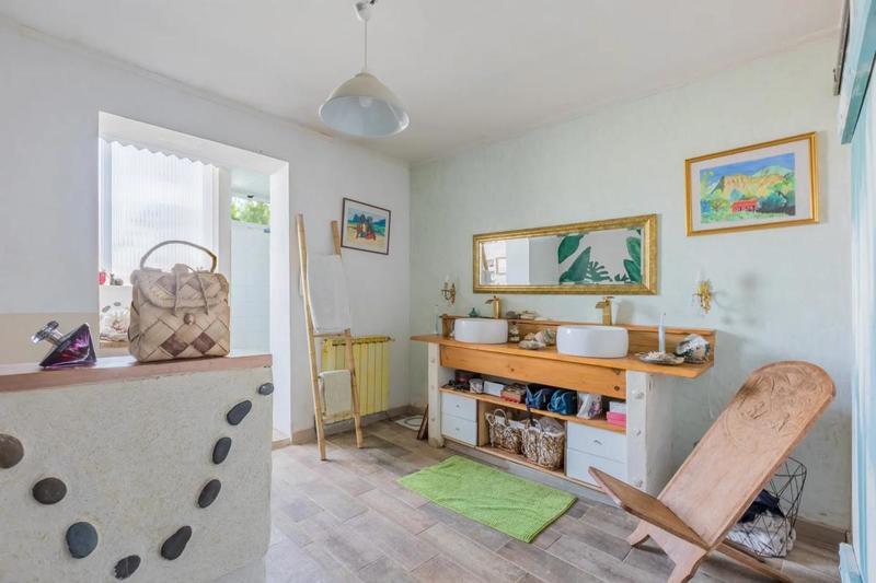 Maison - 180 m² - 7 pièces