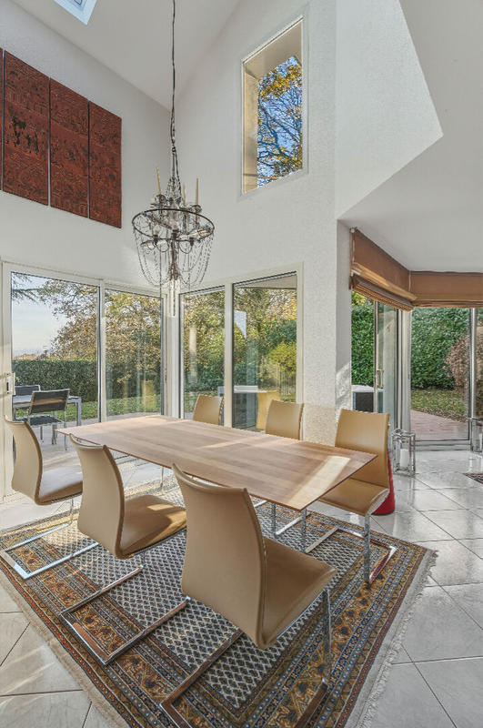 Maison - 244 m² - 6 pièces