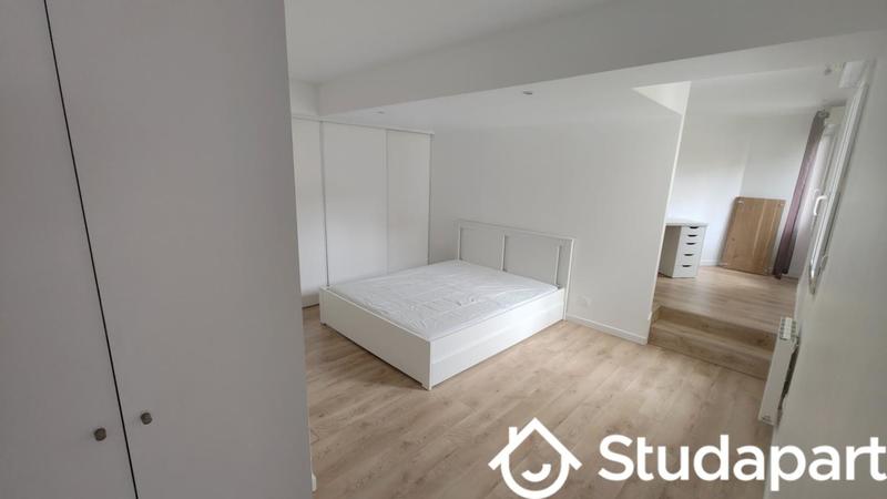 Chambre - 10 m² - 1 pièce