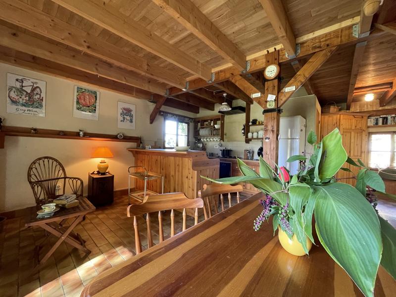 Maison traditionnelle - 81 m² - 4 pièces