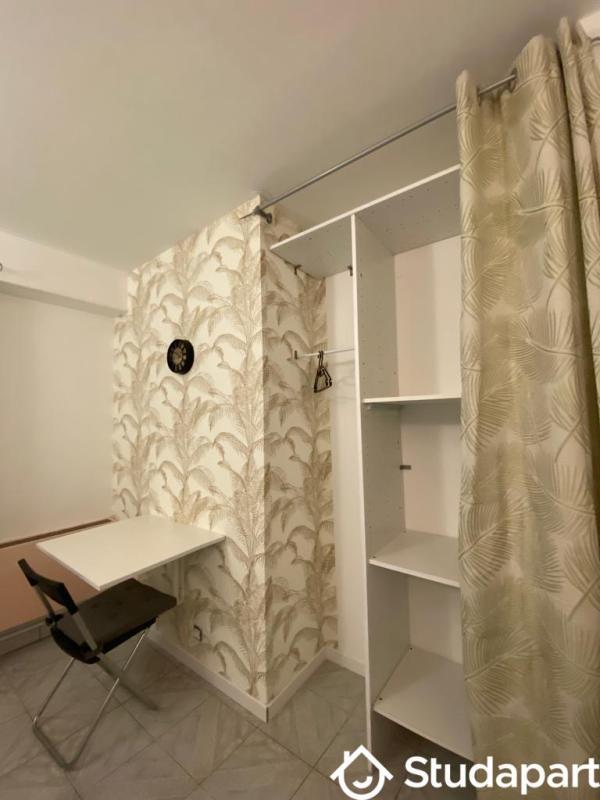 Chambre - 10 m² - 1 pièce