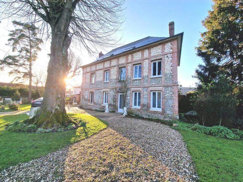 Maison ancienne - 297 m² - 8 pièces