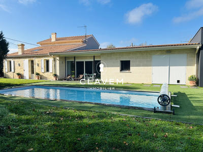 Maison - 208 m² - 7 pièces