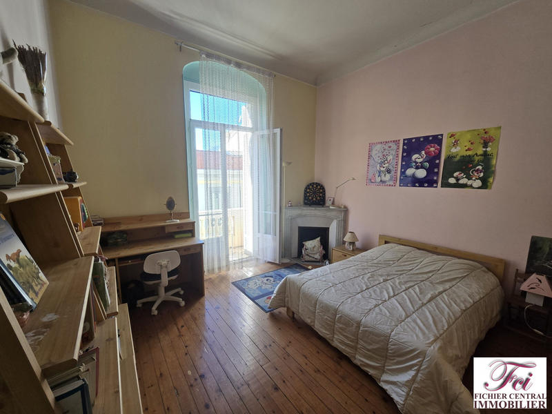 Appartement - 152 m² - 6 pièces