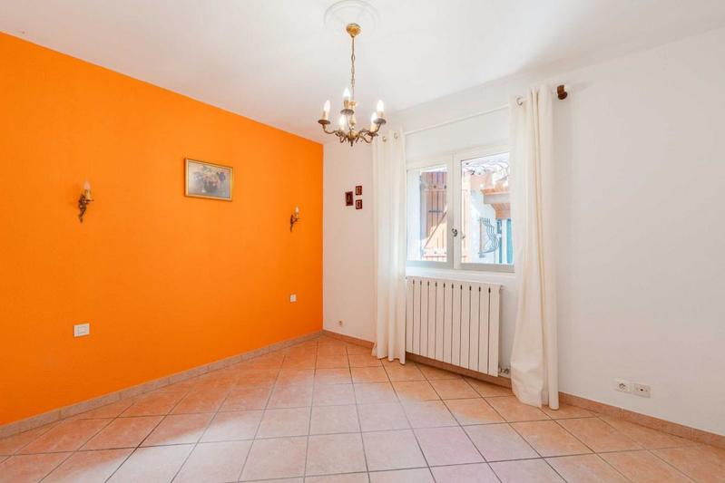 Villa - 222 m² - 6 pièces