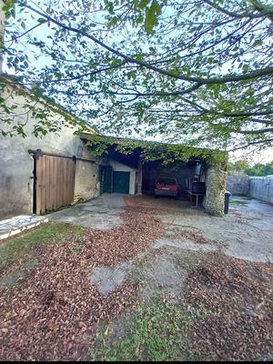 Maison - 250 m² - 7 pièces