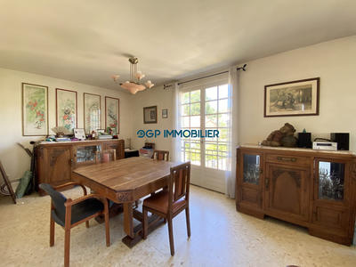 Maison - 180 m² - 6 pièces