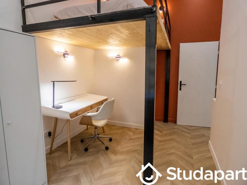 Chambre - 9 m² - 1 pièce